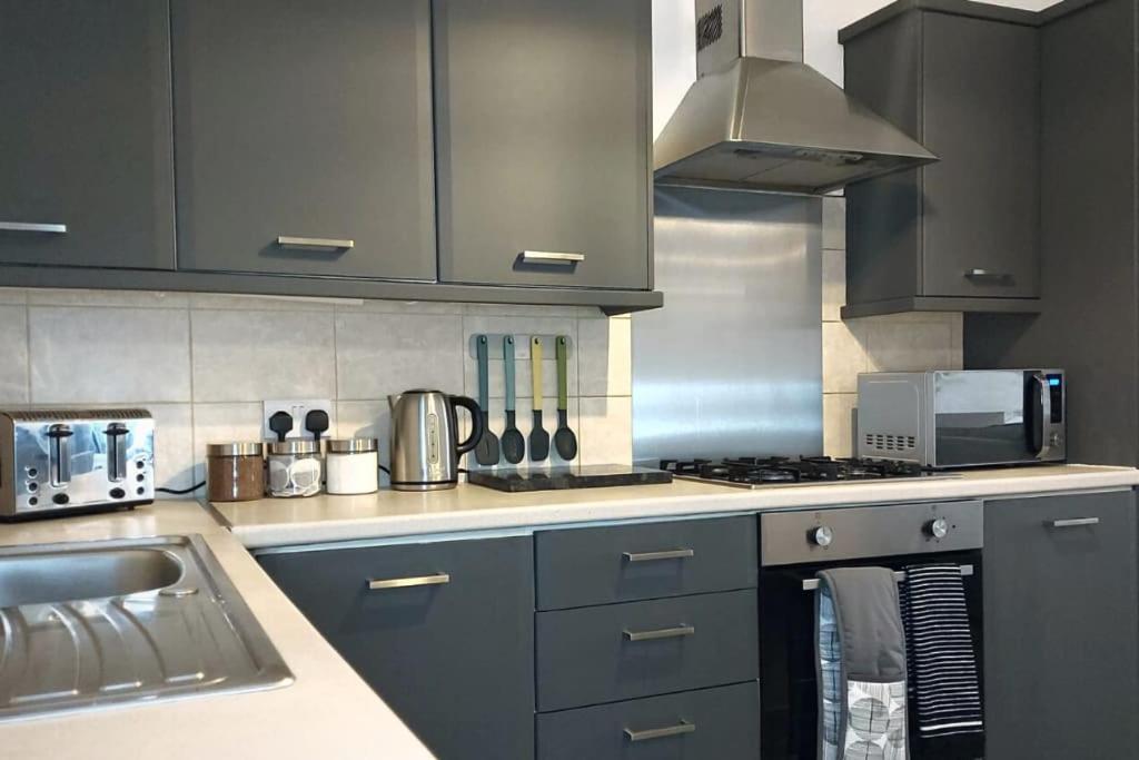 2 Bedroom City Centre Duplex Apt Preston  Esterno foto