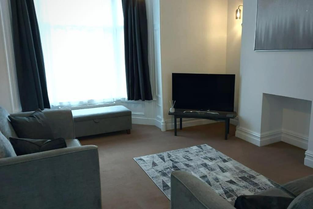 2 Bedroom City Centre Duplex Apt Preston  Esterno foto